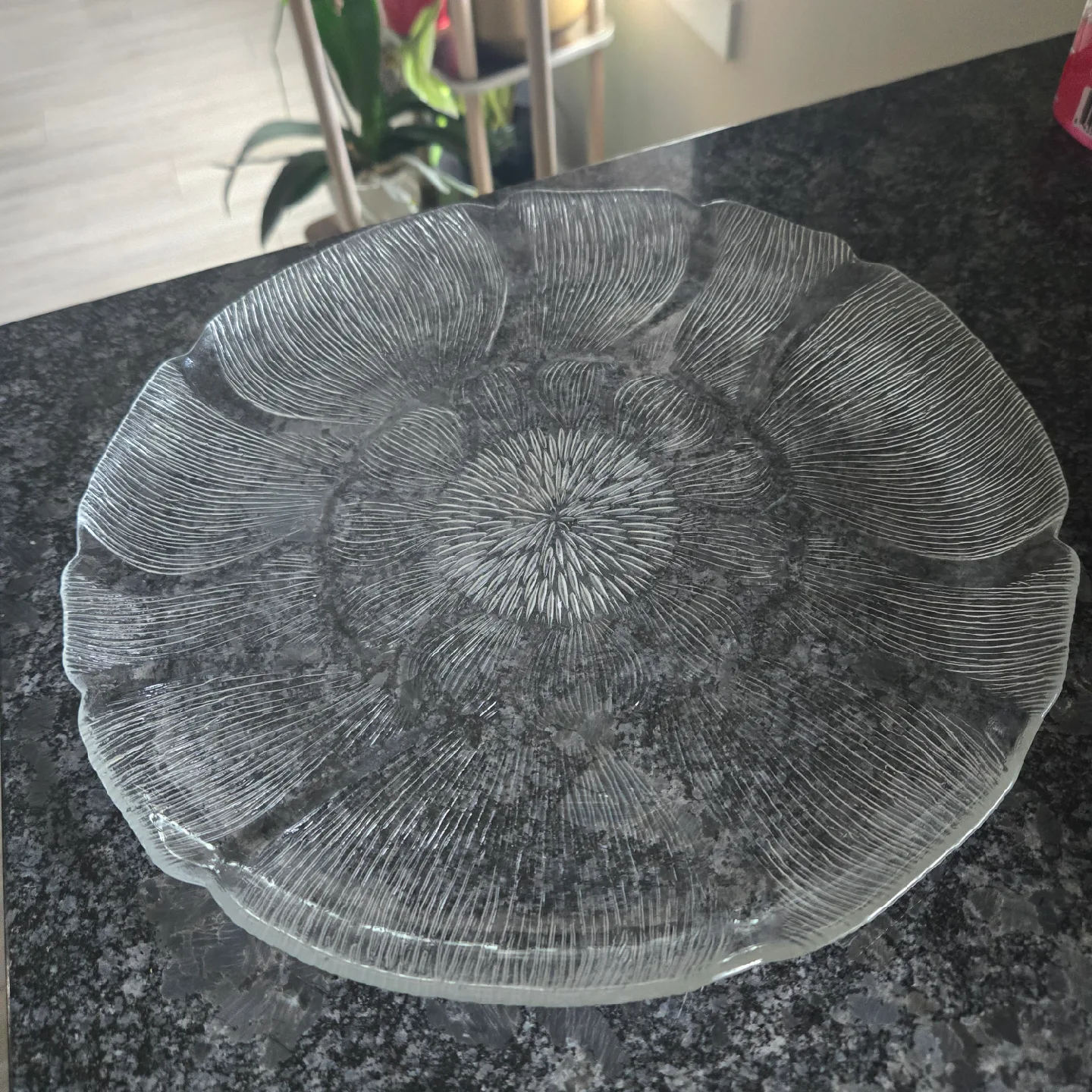 Decorative Glass Serving Platter thumbnail