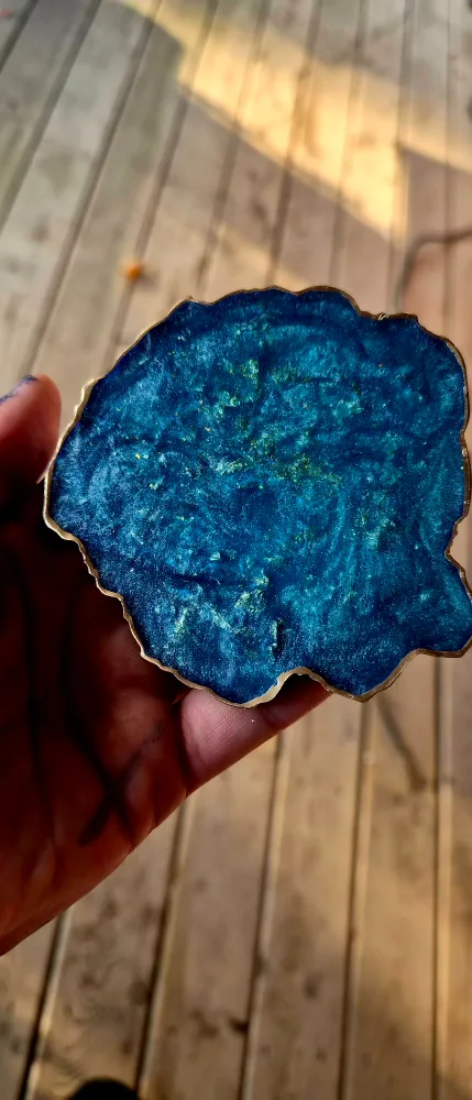 Blue Agate Coasters with Gold Trim image indicator(9)