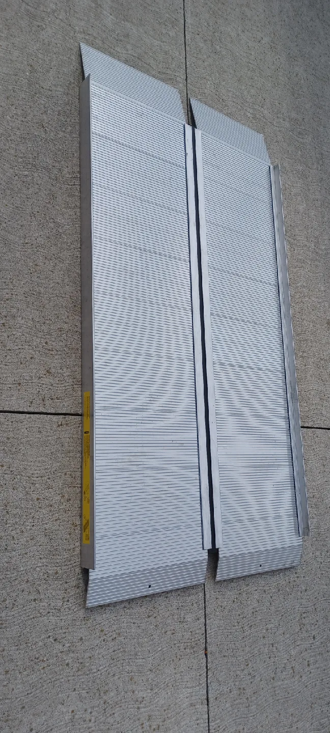 EZ-ACCESS Suitcase Singlefold Ramp image indicator(2)