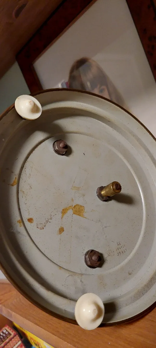 Kern Anniversary Clock with Glass Dome image indicator(3)