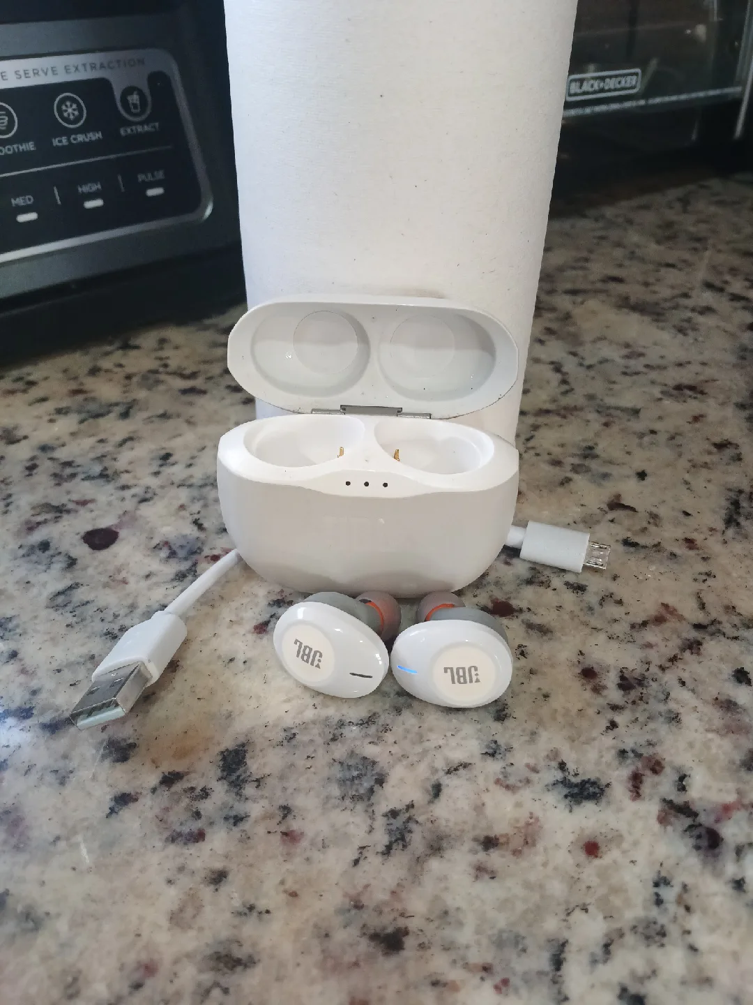 JBL Vibe Beam White Wireless Earbuds image indicator(4)