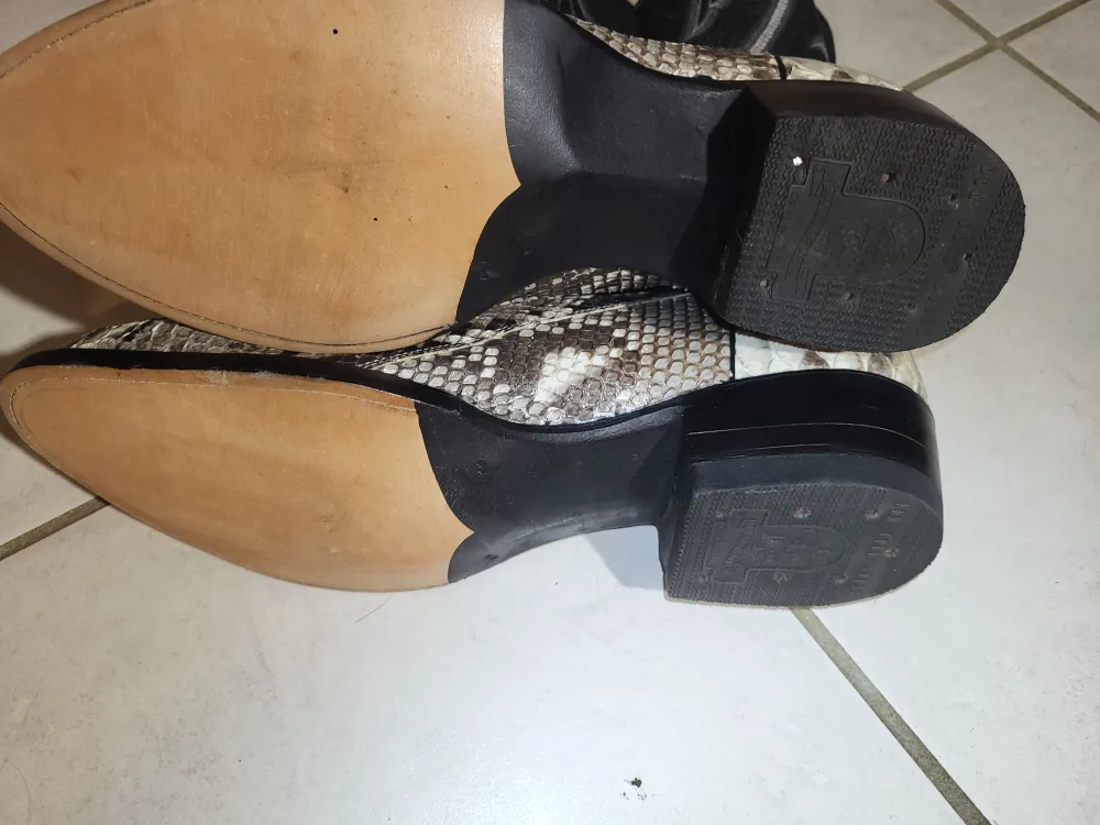 Castellano Black Cowboy Boots, Size 11 image indicator(4)