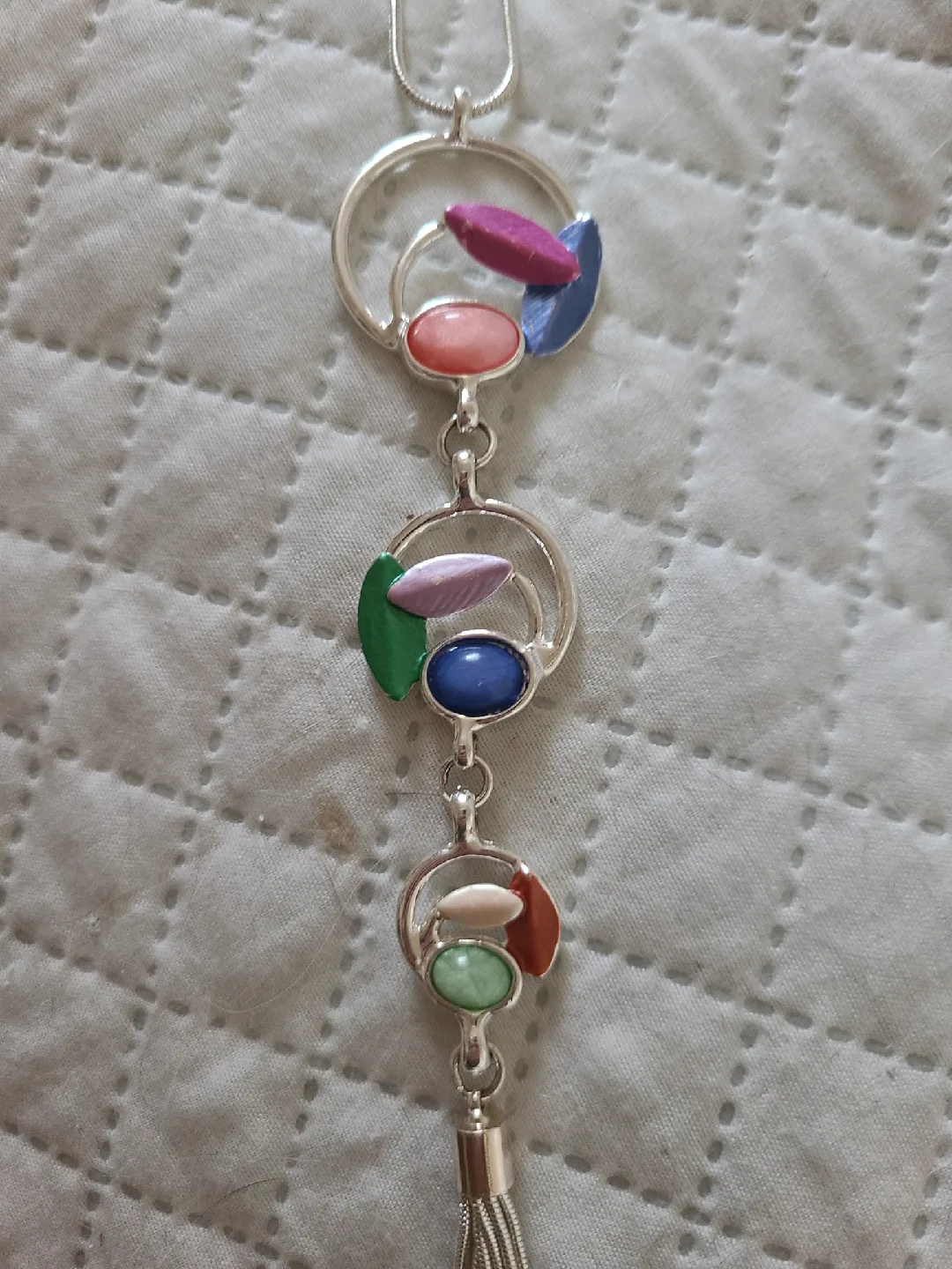 Silver Tone Fashion Necklace with Coloured Stones 🥕 image indicator(2)