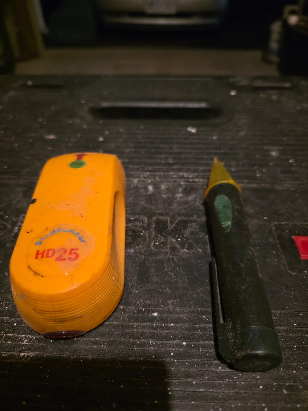 Stud Sensor HD25 & Voltage Tester thumbnail