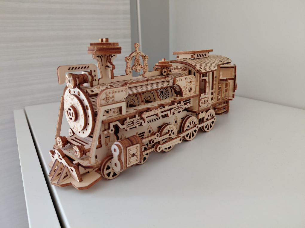 Wooden Train Model - photo 2
