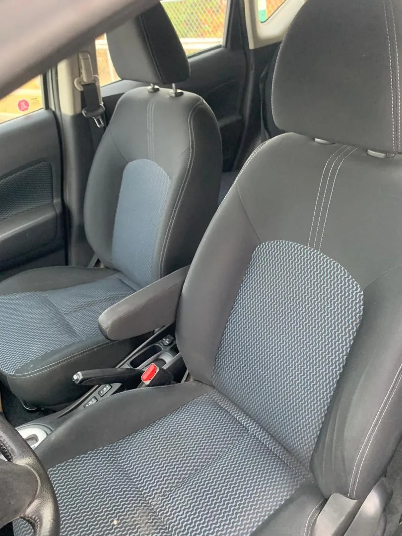 Nissan Versa 2014 image indicator(5)