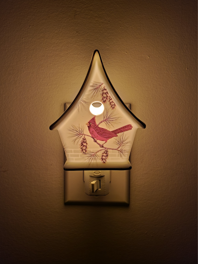 Cardinal Birdhouse Night Light - photo 5