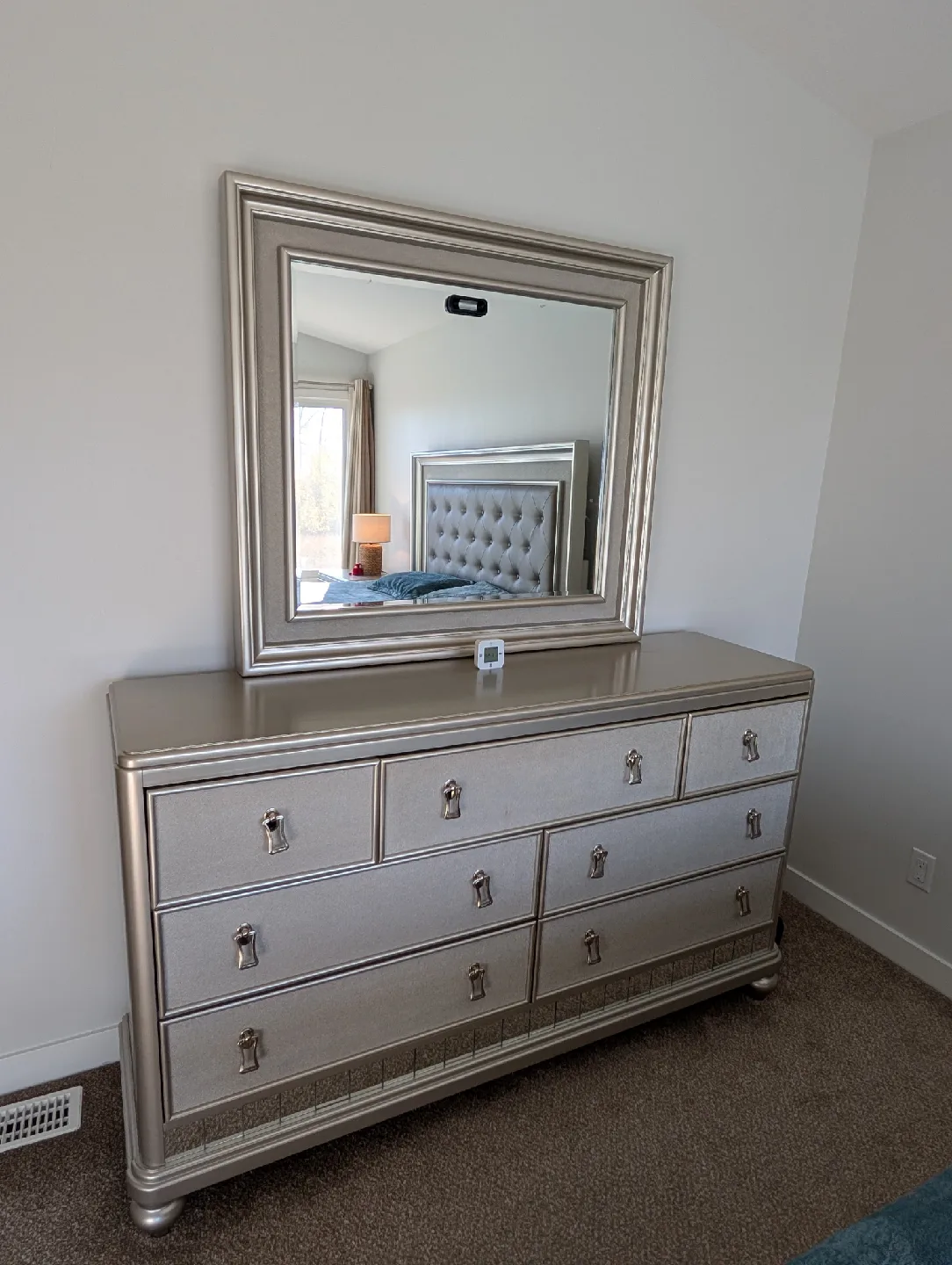 Bedroom Set - Bed, Dresser, and Nightstand image indicator(5)