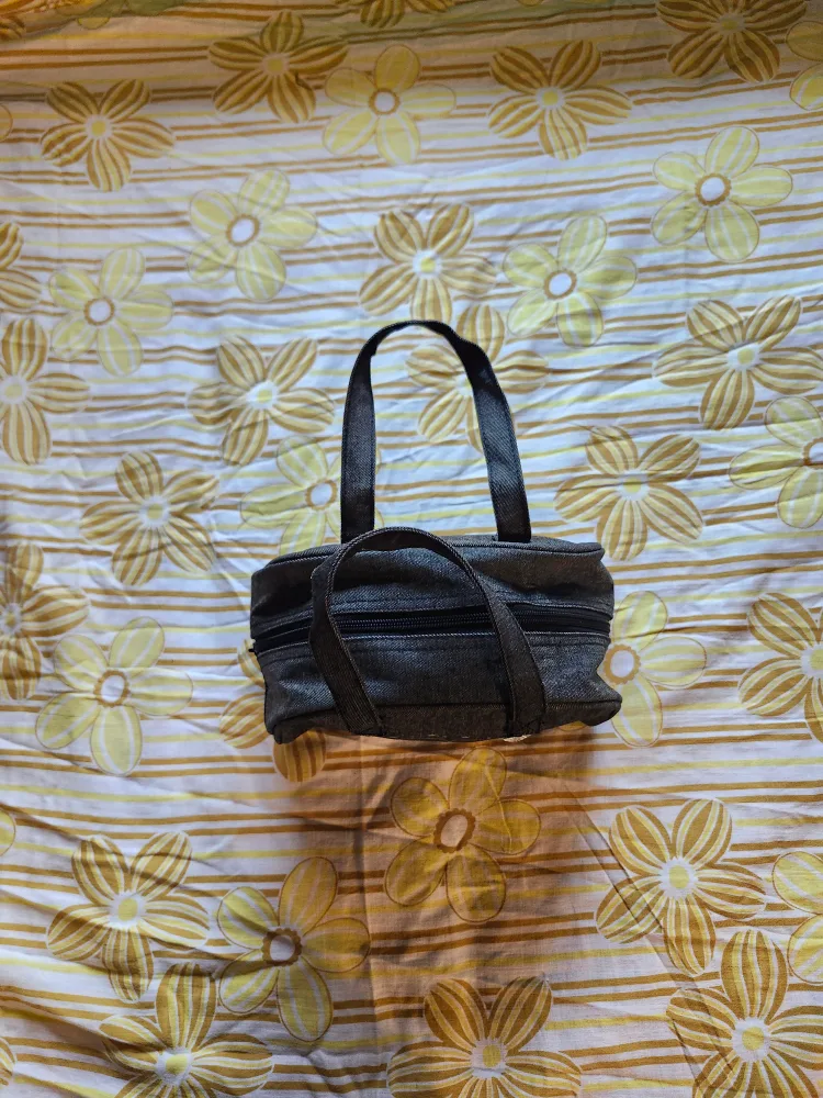 Little Twin Stars denim bowling style bag image indicator(5)