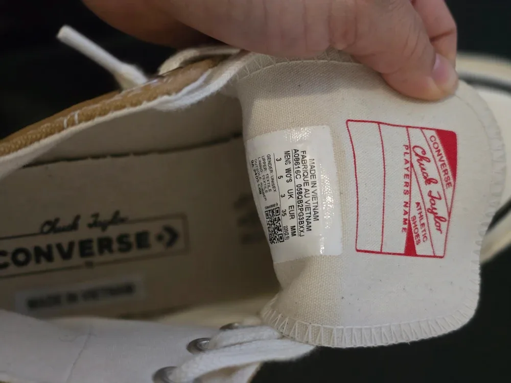 Converse Chuck Taylor All Star High Top - Size 5 image indicator(4)