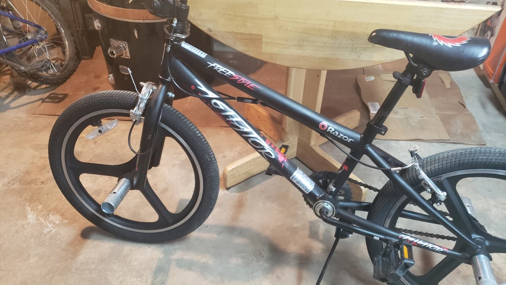 Razor Agitator Freestyle BMX Bike