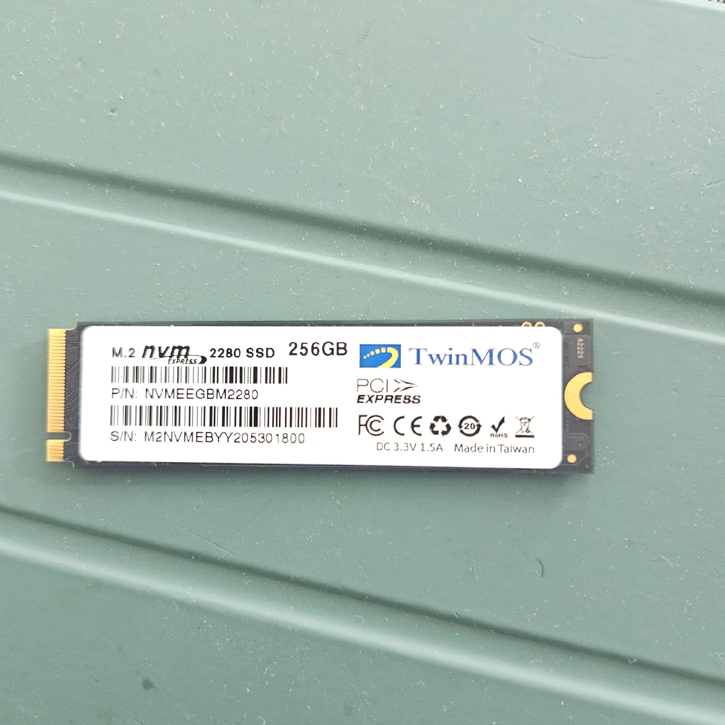 TwinMOS 256GB M.2 2280 NVMe SSD image indicator(2)