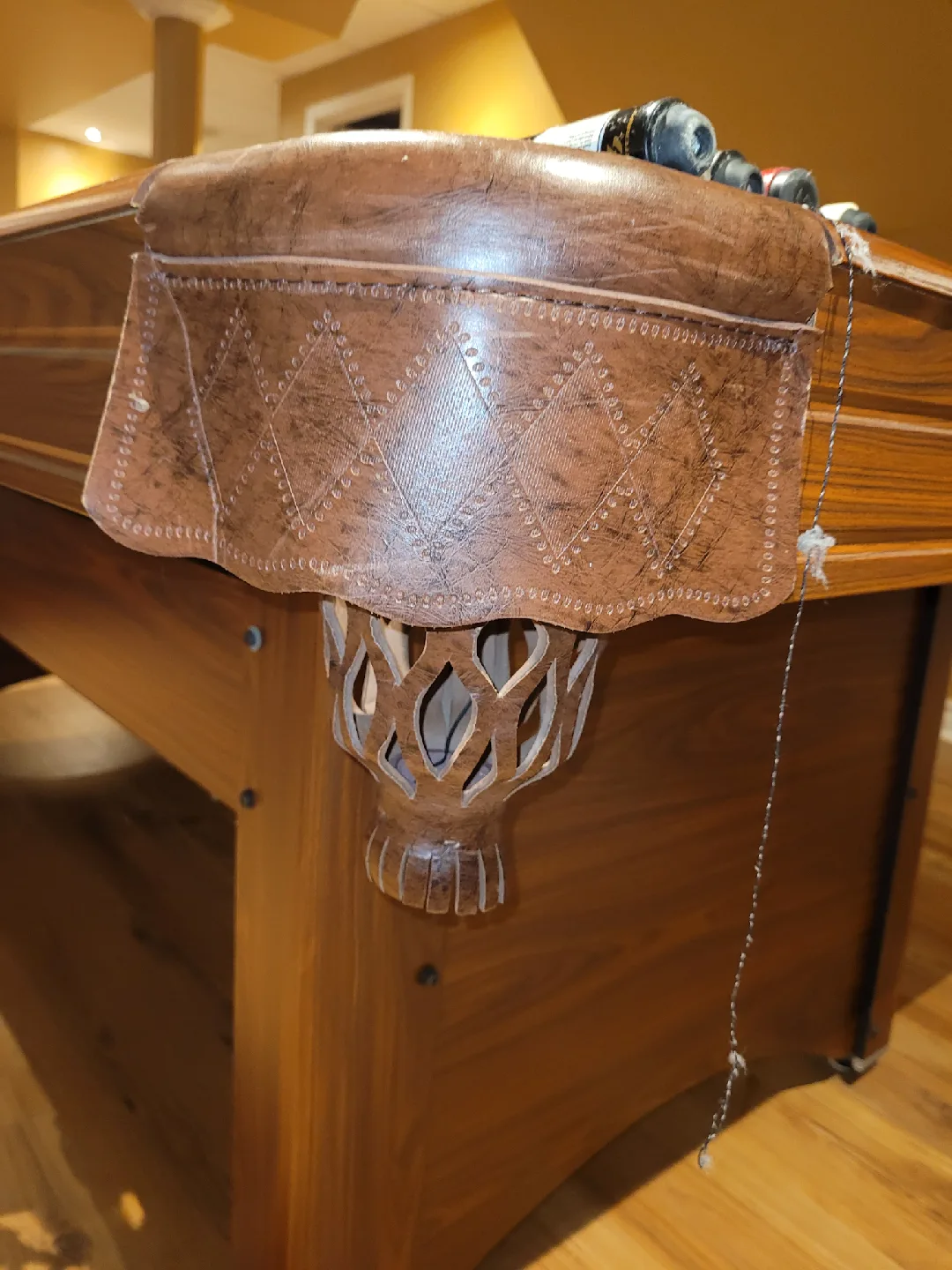 Pool Table with Balls and Cues image indicator(6)