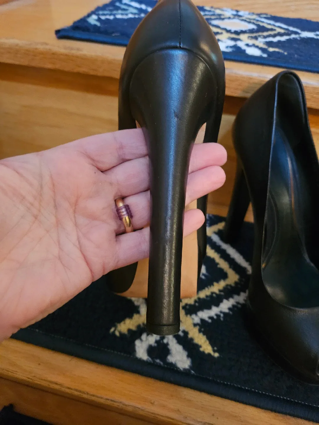 Gucci Black Leather Peep Toe Heels - Size 8 image indicator(3)