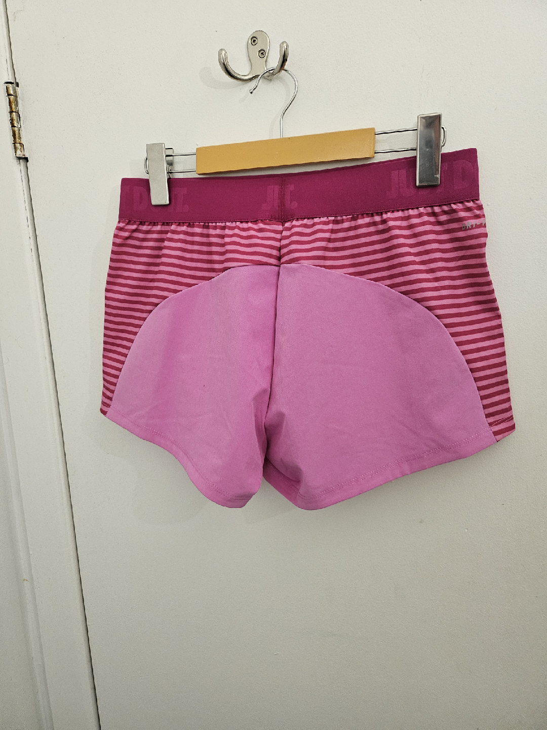 Short de sport Nike rose, taille S - photo 3