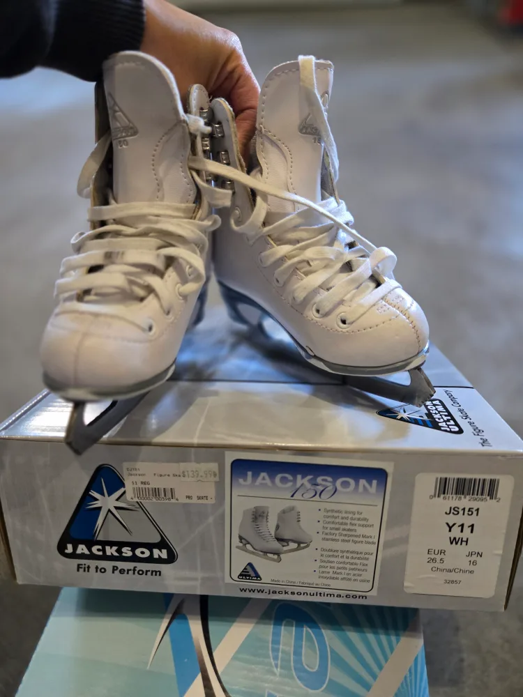 Jackson Ultima JS151 White Figure Skates - Size Y11 thumbnail