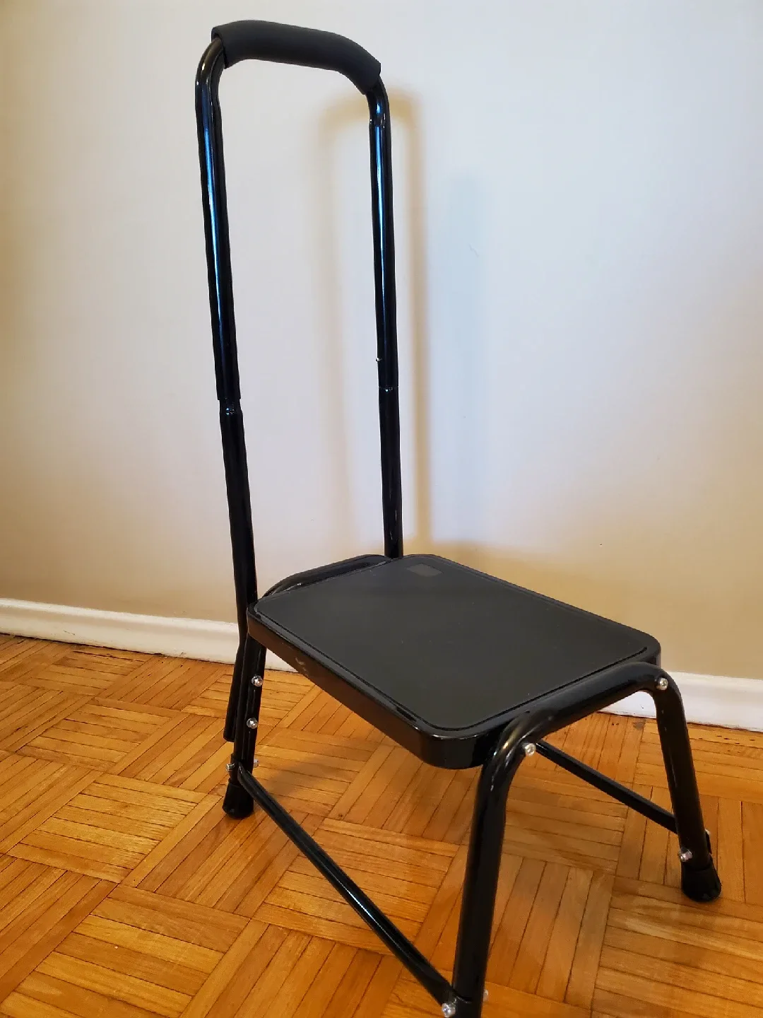 Black Step Stool with Handle image indicator(2)