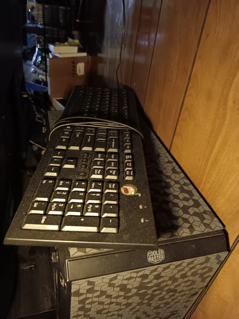 USED GAMING PC ***!!!This Is A Steal!!!*** image indicator(6)