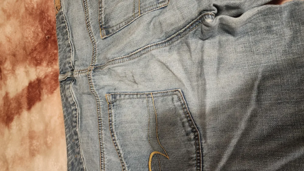 American Eagle Jeans - Size 6 image indicator(3)