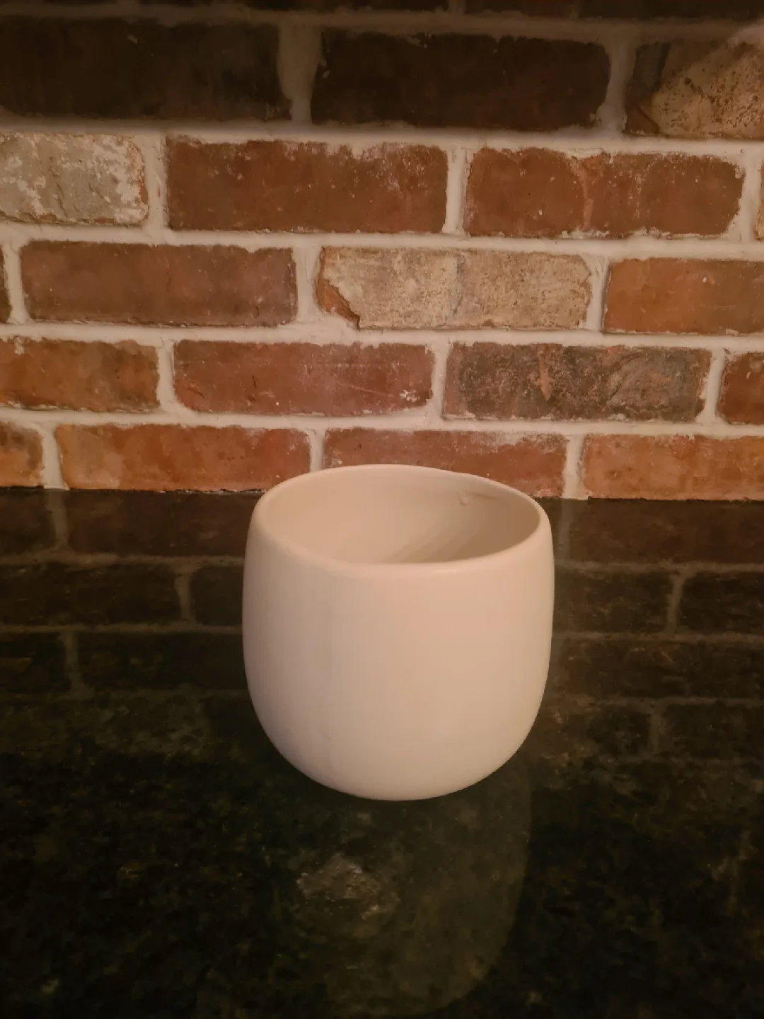 Pink and Beige Flower Pots image indicator(3)