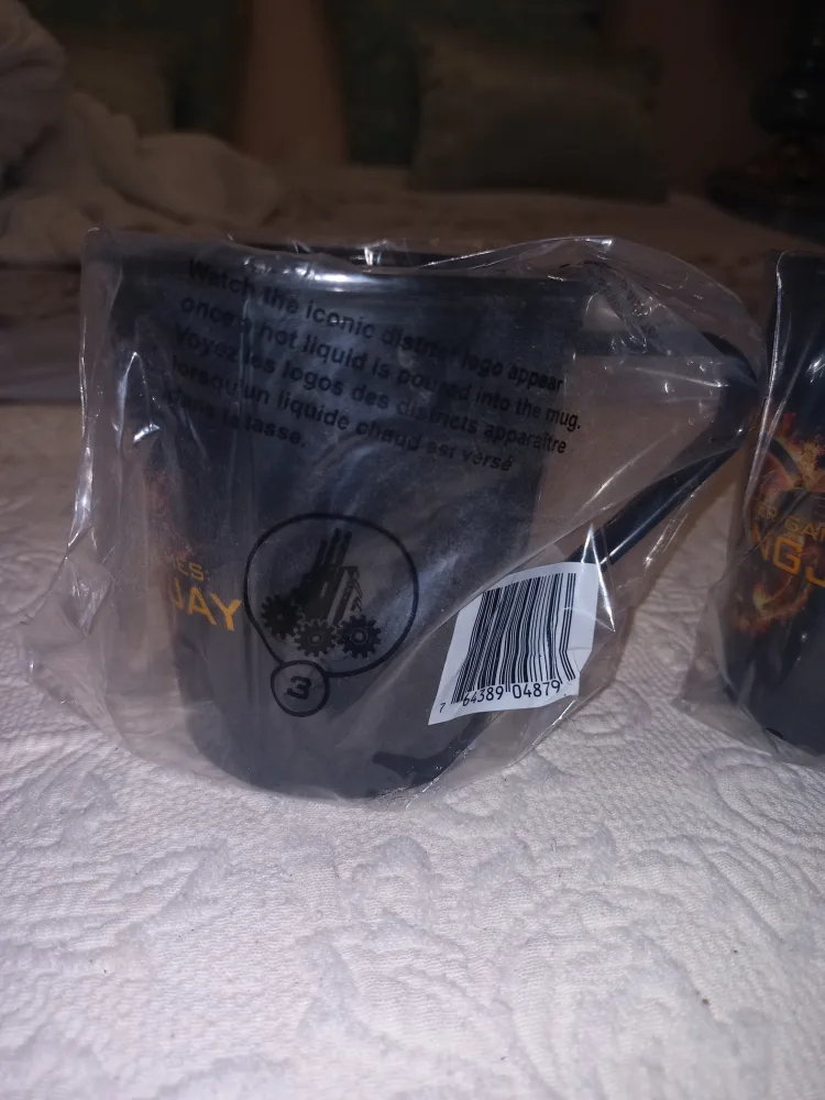 Hunter Games Mockingjay Part 1 Collectable Heat Reveal 5 Mugs image indicator(5)