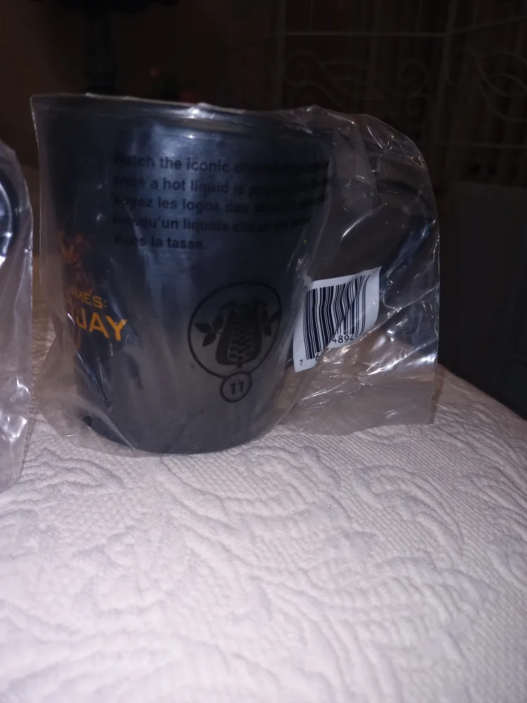 Hunter Games Mockingjay Part 1 Collectable Heat Reveal 5 Mugs image indicator(9)