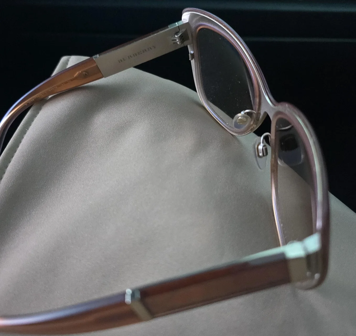 Burberry Eyeglasses image indicator(2)