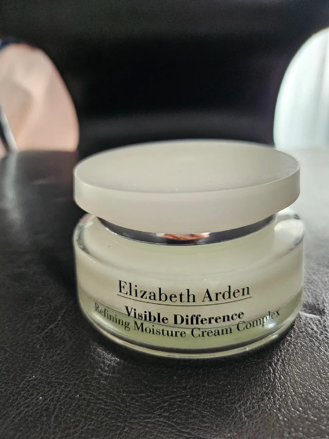 Elizabeth Arden Visible Difference Refining Moisture Cream thumbnail