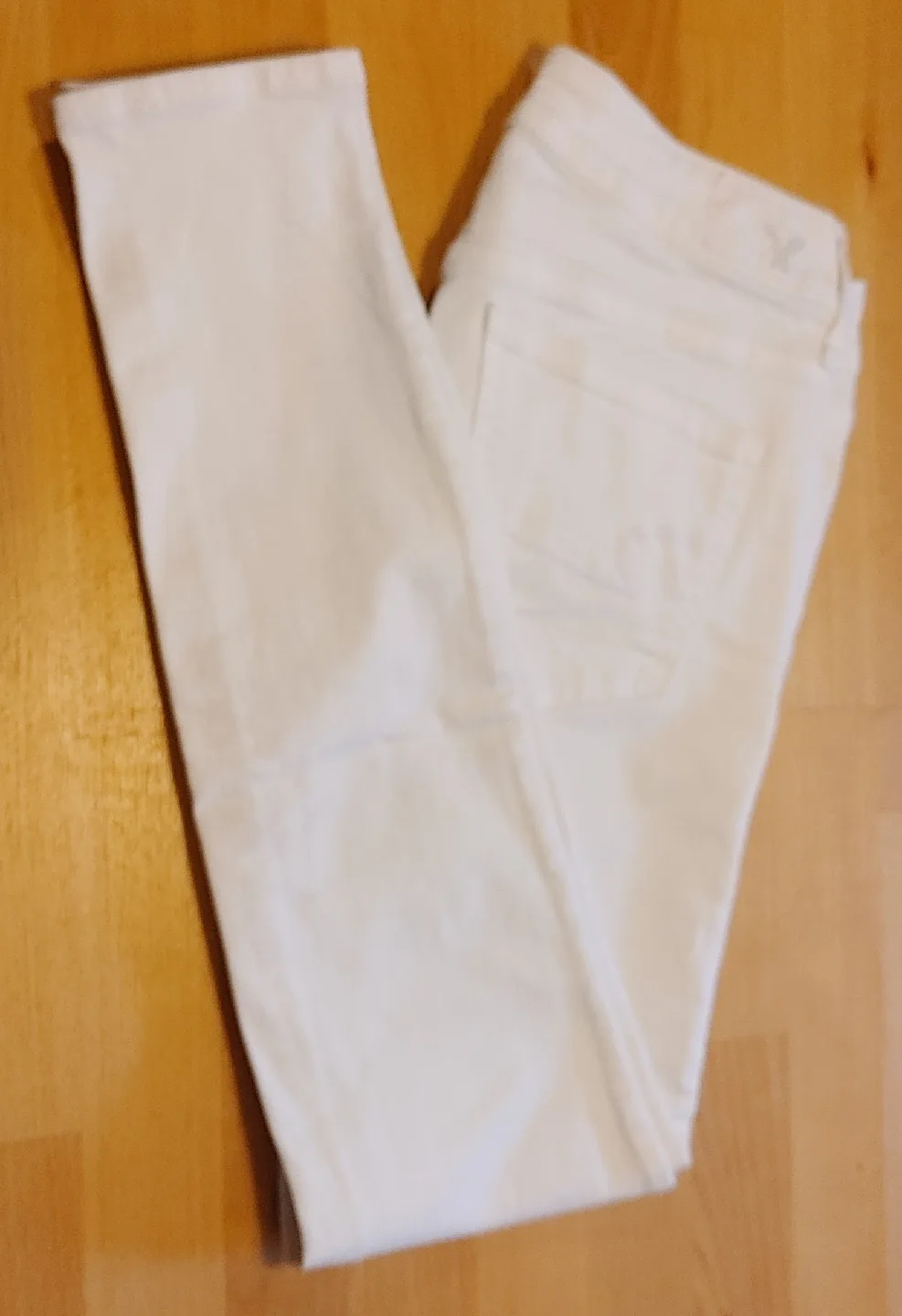 American Eagle White Jeans - Size 4 image indicator(2)