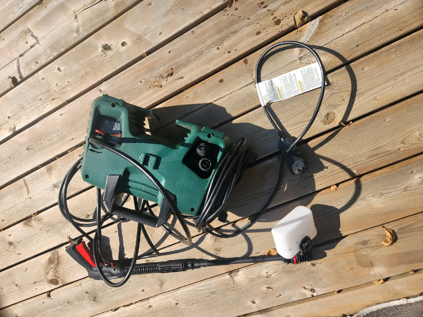 🧡 Bosch EasyAquatak 1700 Electric Pressure Washer image indicator(5)