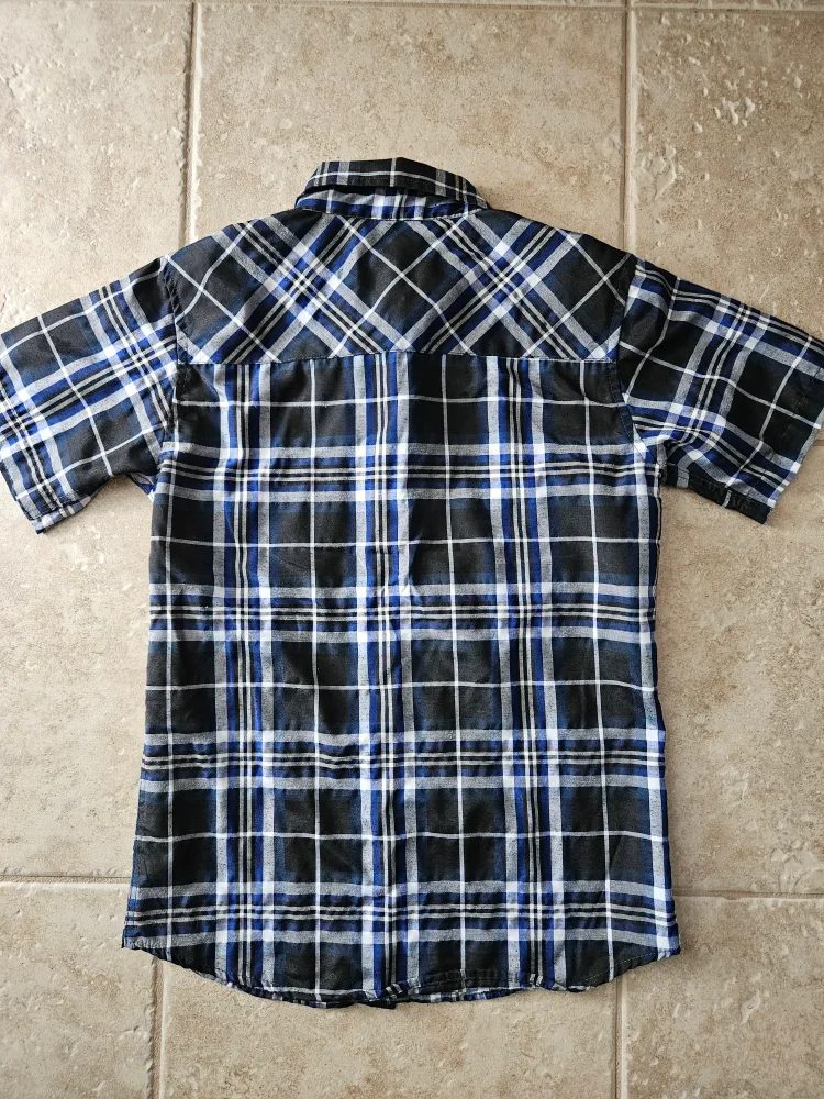 Size M (10/12) Short Sleeve Button-Down Dress Shirt image indicator(3)