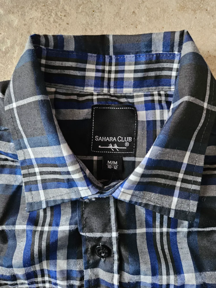 Size M (10/12) Short Sleeve Button-Down Dress Shirt image indicator(2)