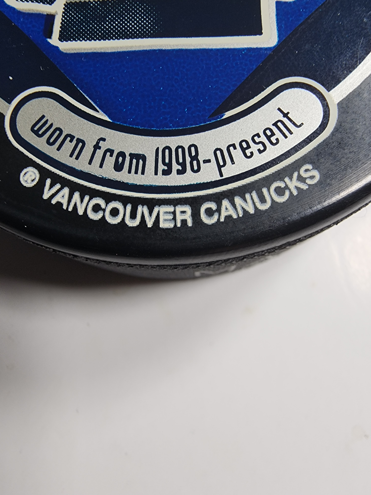 Vancouver Canucks Molson Canadian Hockey Puck - photo 3