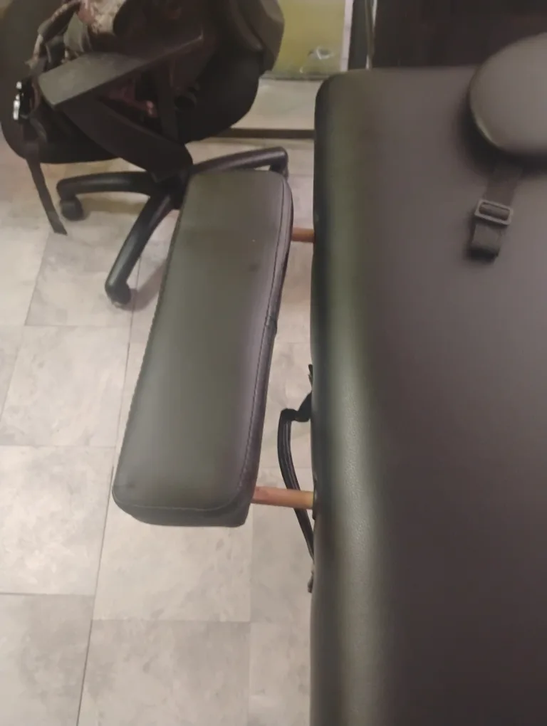 Portable Massage Table - Black image indicator(4)