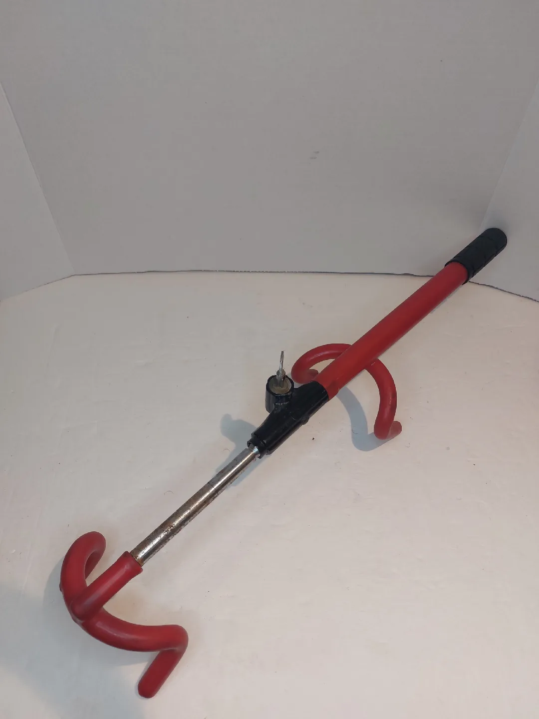 Vehicle Steering Wheel Lock - Red image indicator(2)