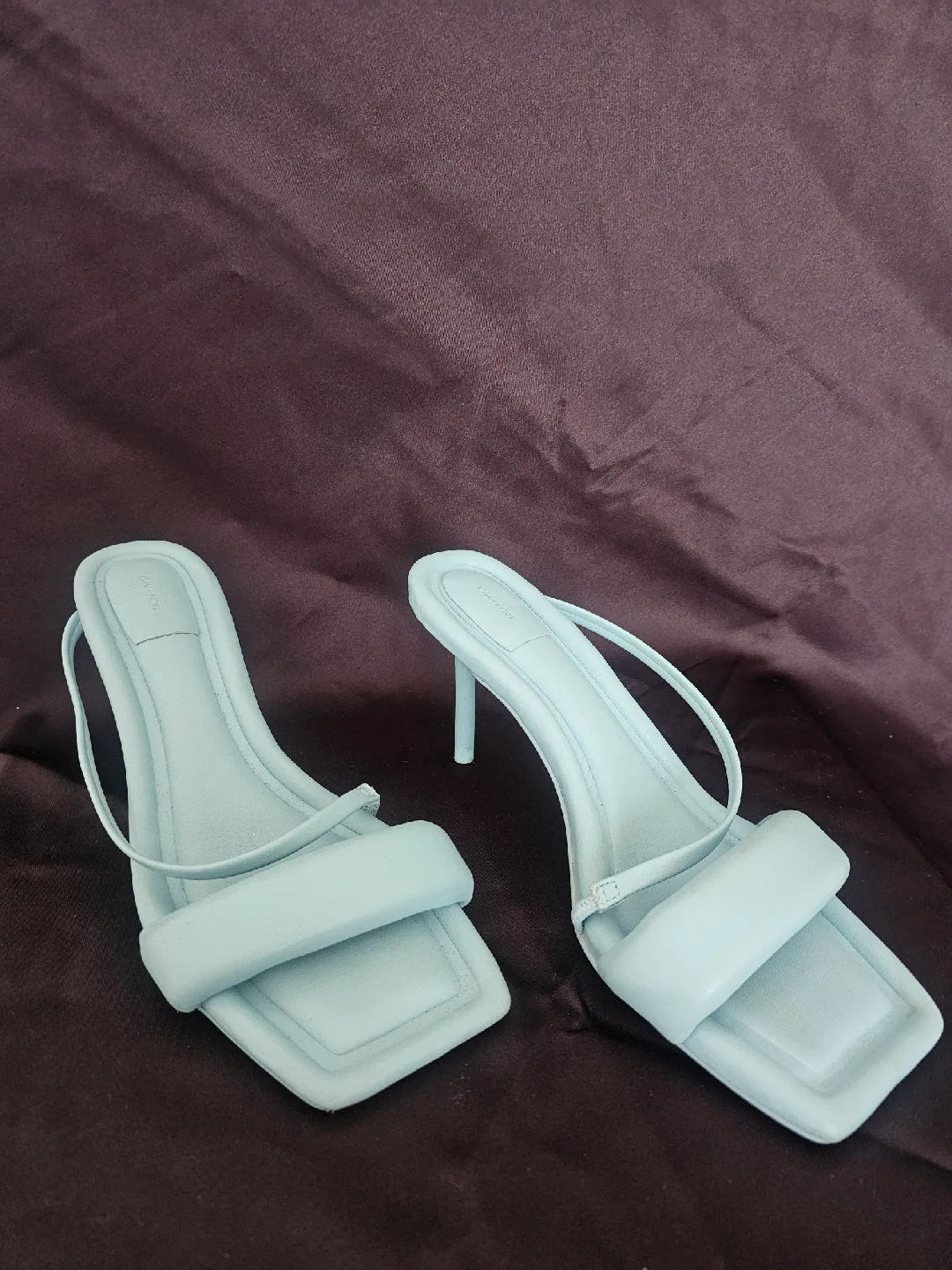 USED - Oak + Fort Light Blue Heels - size 6 thumbnail