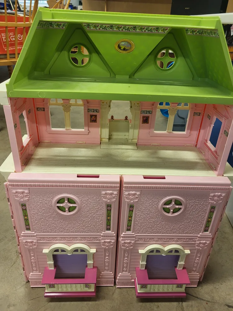 Vintage Fisher Price Pink Dollhouse image indicator(2)