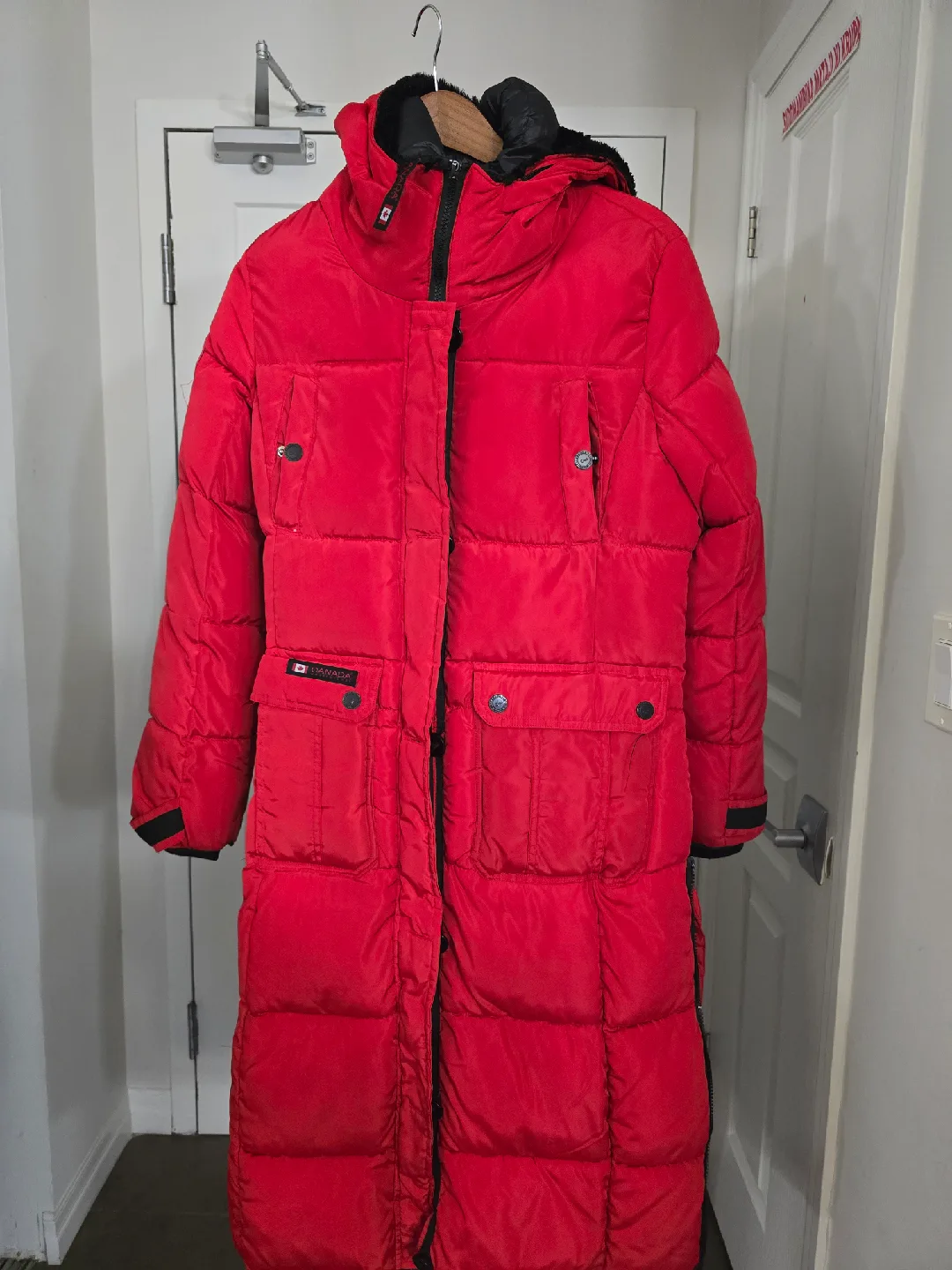 Red Puffer Coat image indicator(6)