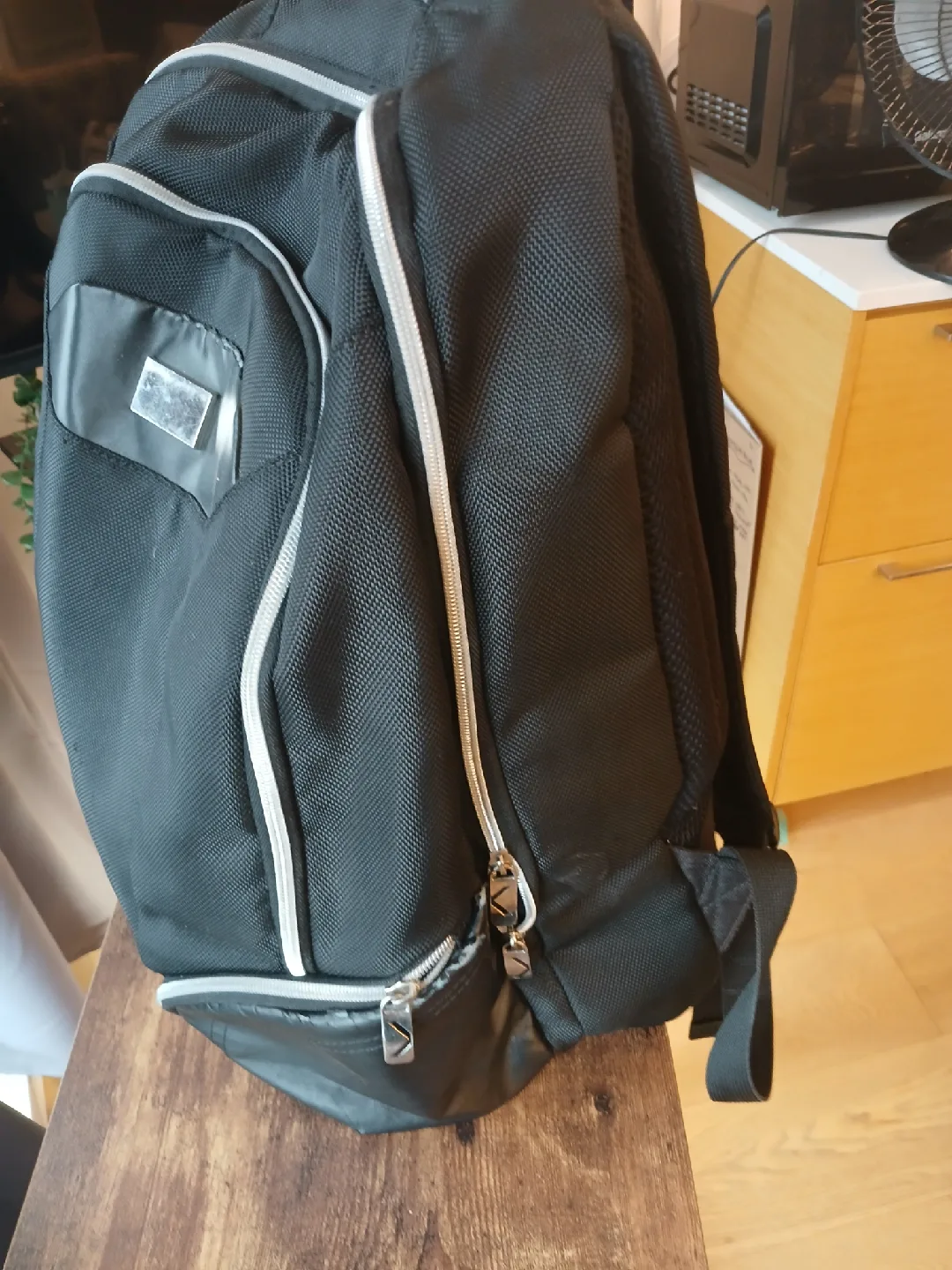 🎒 Backpack Bundle – 2 Stylish Bags for Everyday Use! image indicator(8)