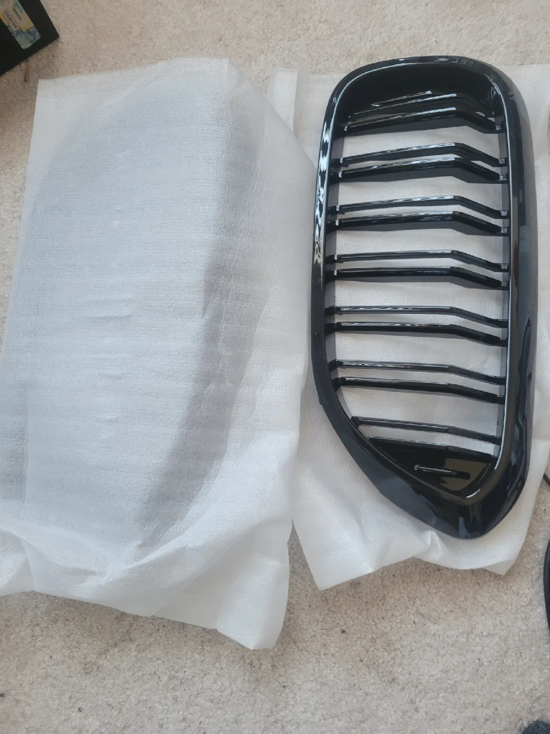 BILLD10 G30 Black Kidney Grille image indicator(2)