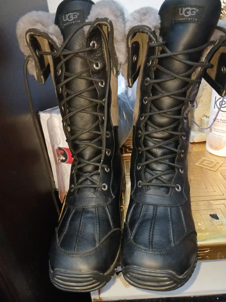 UGG Australia Leather Boots thumbnail