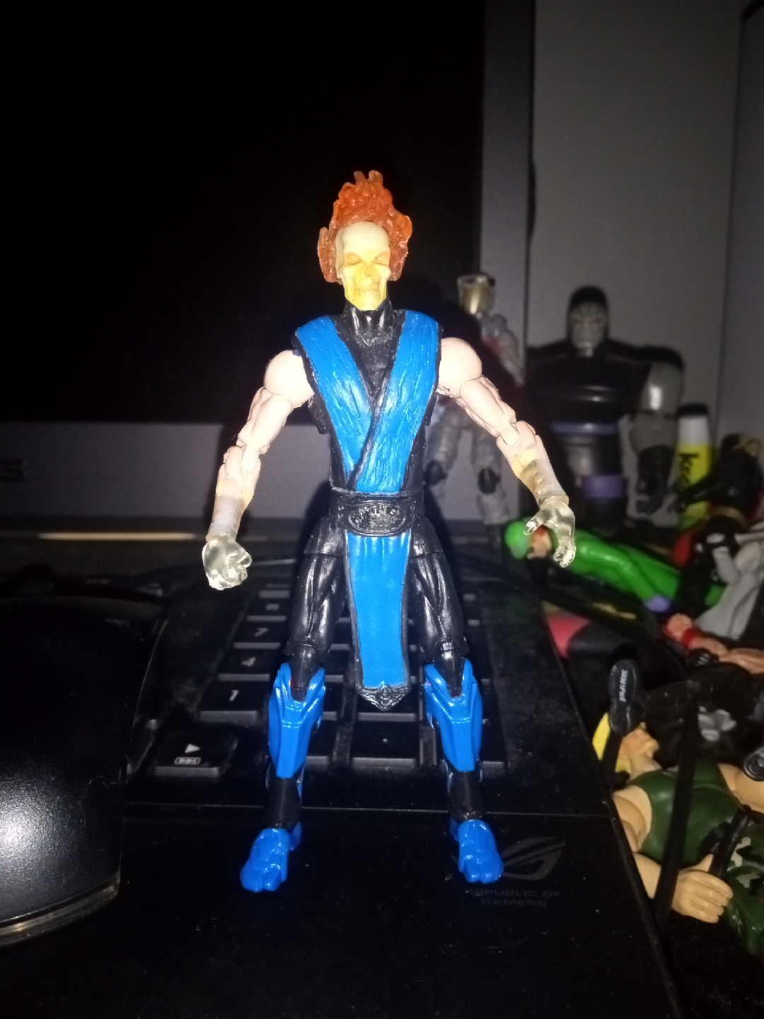 Rare Custom "Mortal Kombat Sub-Zero & Scorpion 🦂 Action Figure - photo 2