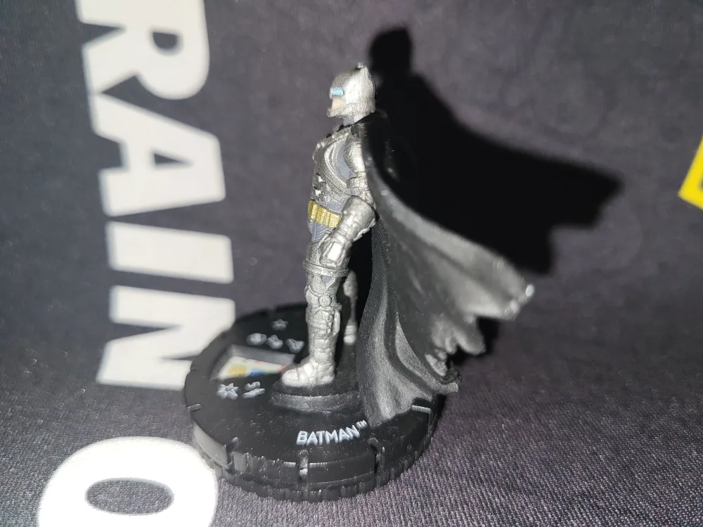 2016 Batman Vs Superman Heroclix Set: Batman #012 image indicator(2)