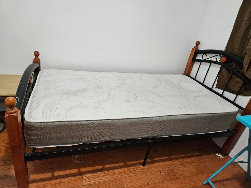 Twin Bed Frame with Mattress image indicator(2)