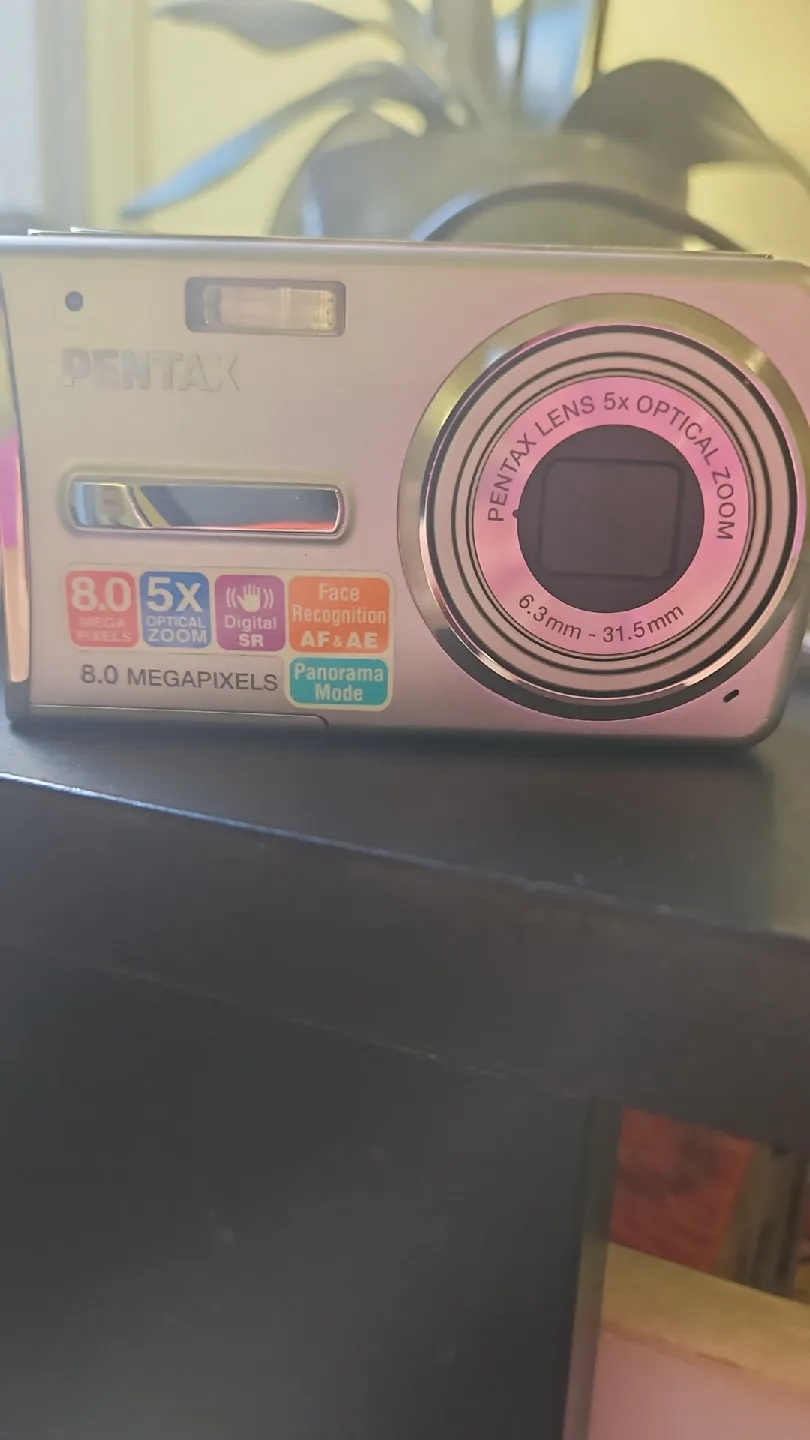 Pentax 8.0 Megapixels Digital Camera image indicator(3)