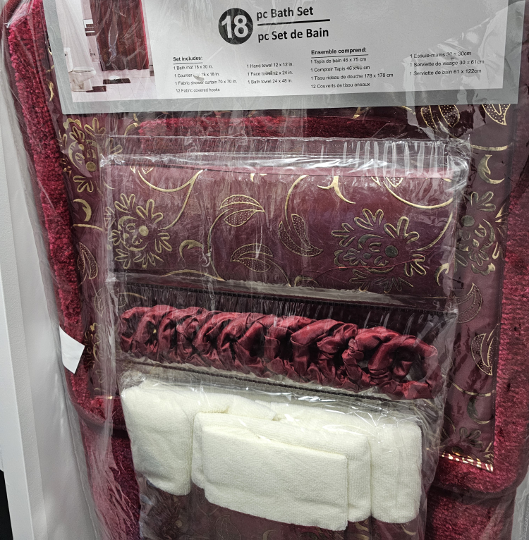 18 pc Bath Set - New in Package!