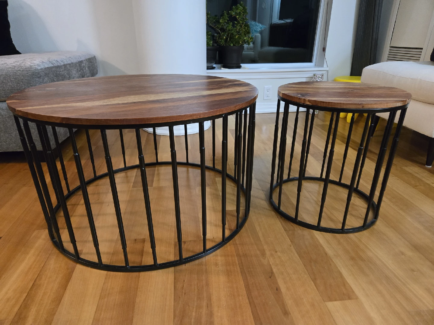 2 coffee tables for sale - Get both for $85!! - photo 2