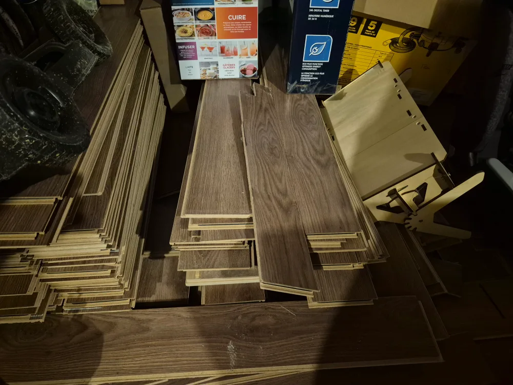 Laminate Flooring Planks - Brown Wood image indicator(3)