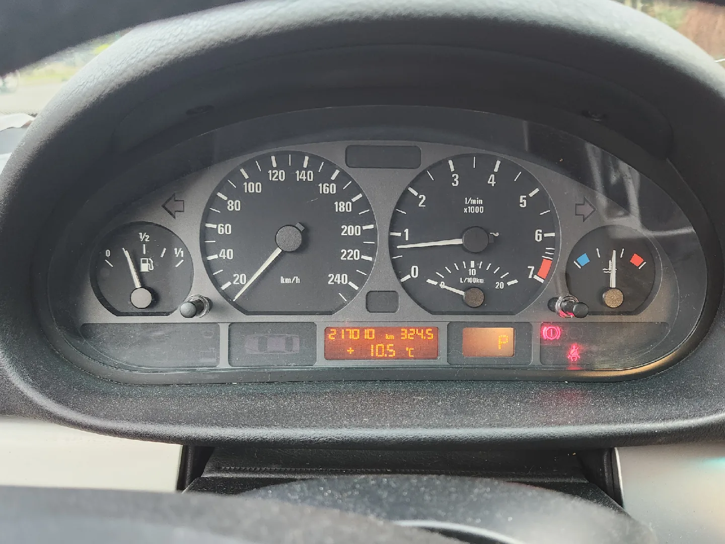 04 BMW 320i image indicator(9)