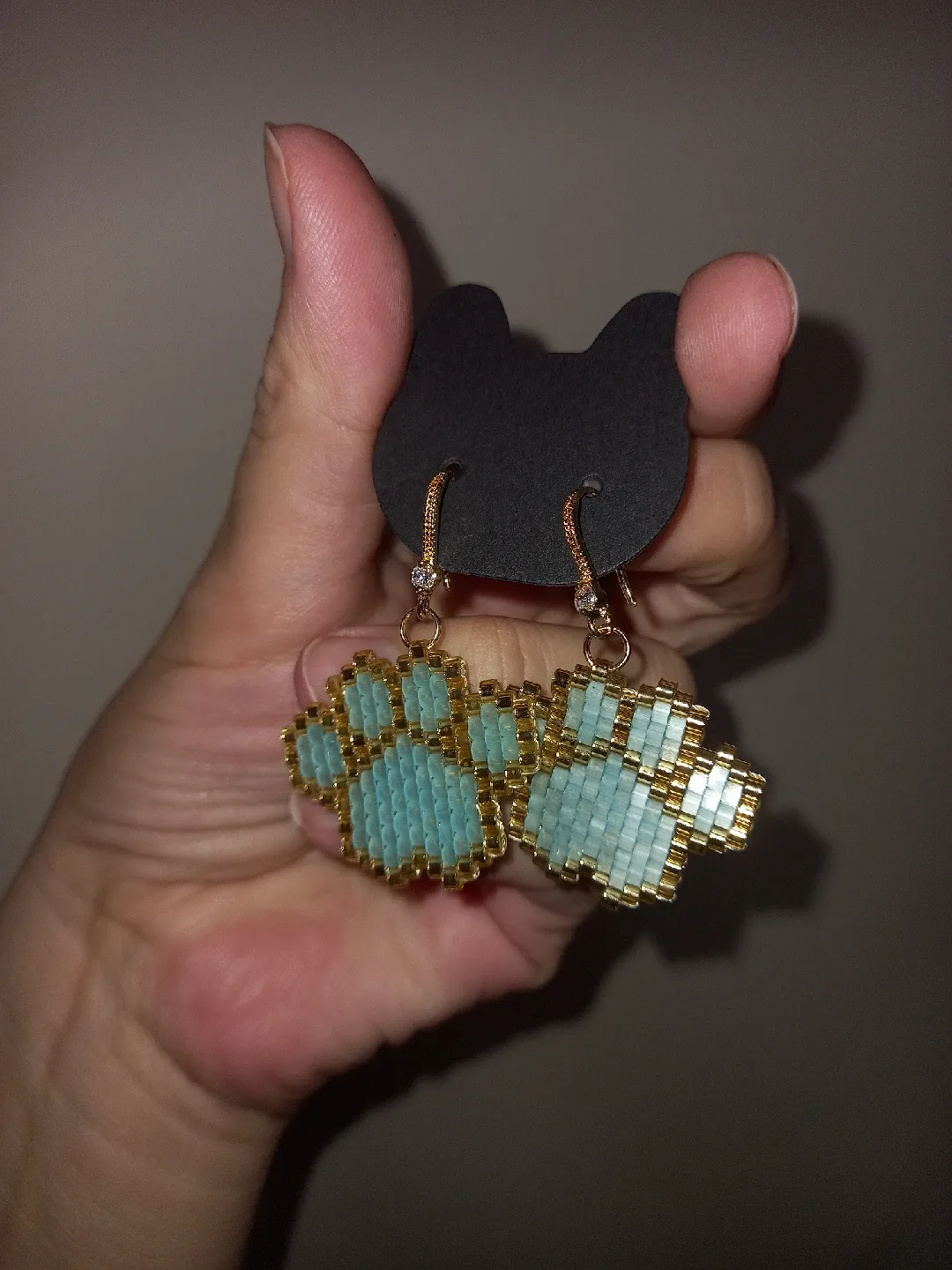 Handmade Paw Print Beaded Earrings image indicator(2)